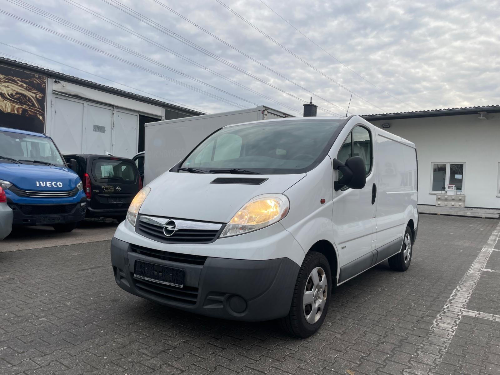 Opel Vivaro*3-Sitzer*Klima*Anhängerkupplung*TÜV 09.26