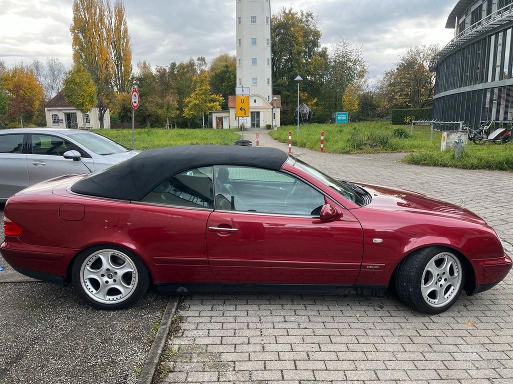Mercedes-Benz CLK 230