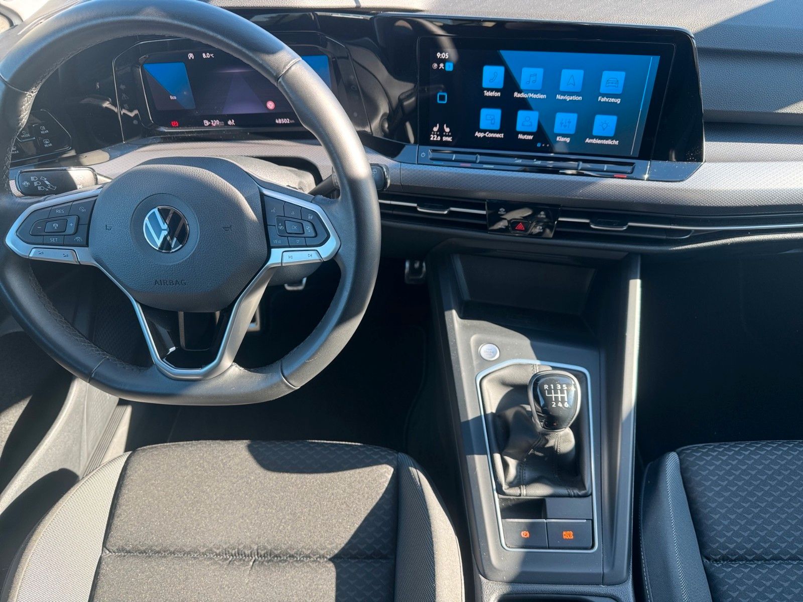 Fahrzeugabbildung Volkswagen Golf VIII Lim. Life ACTIVE 1.5 TSI