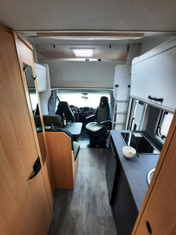 Fahrzeug Übersicht 5 Fahrzeugabbildung Sunlight A 60 Verfüg. / Sparen Sie 4.033,- €