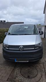 Volkswagen T6 Transporter Kombi kurzer Radstand 9-Sitzer - VW T6 Transporter in Wiesbaden