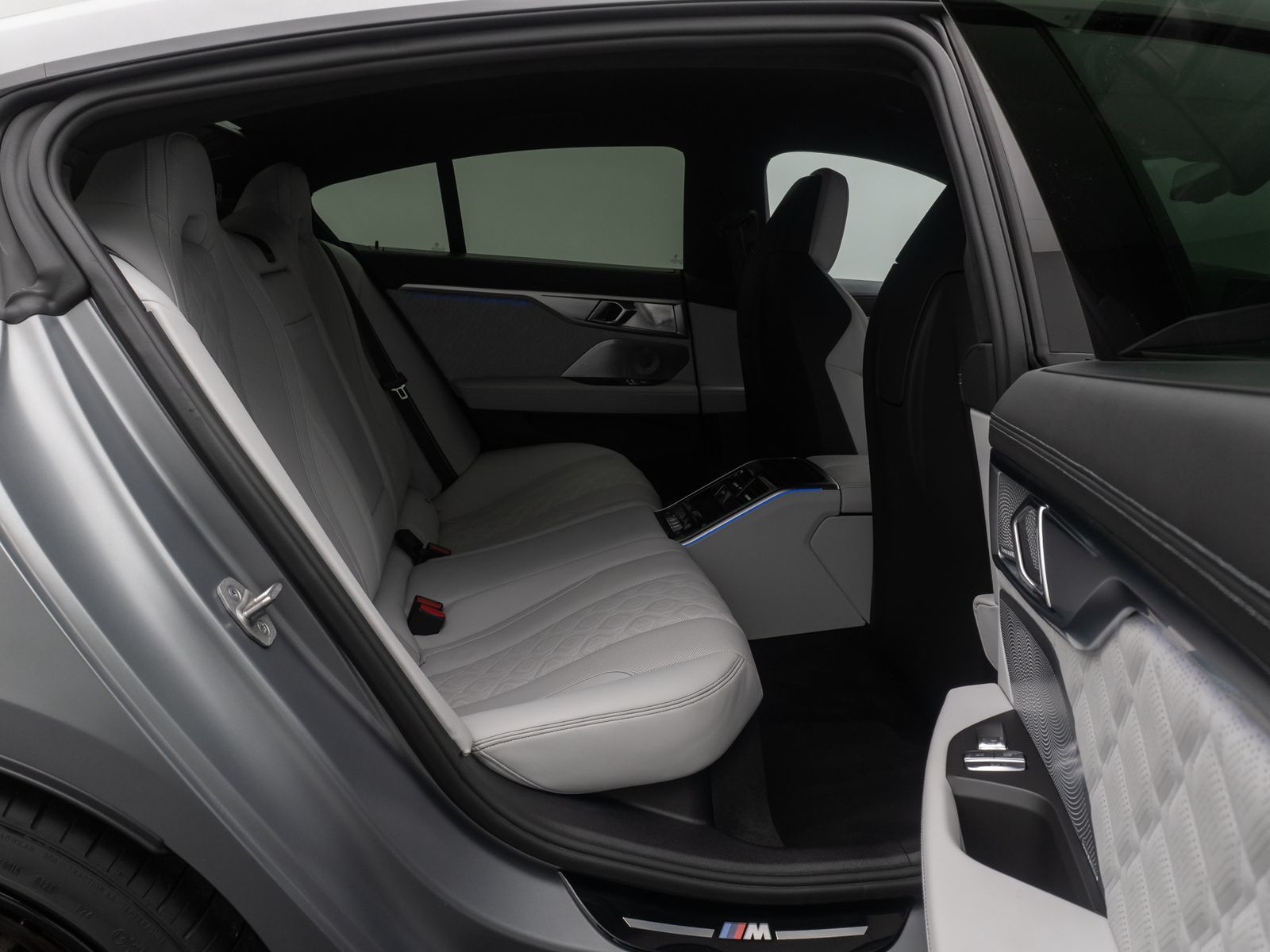 Fahrzeugabbildung BMW M8 Competition Gran Coupé Laser 360°B&W HUD Voll