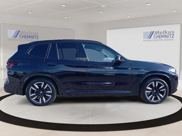 صورة 6 لـ 2023 BMW IX3