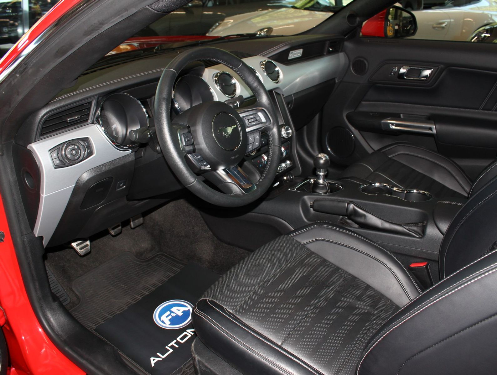 Fahrzeugabbildung Ford Mustang GT Fastback 1.Hand*NUR 12T KM