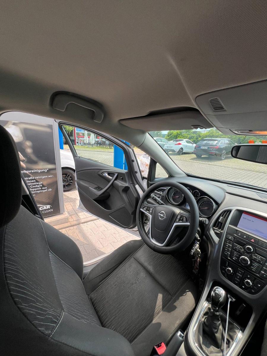 Opel Astra 2015 — photo 8