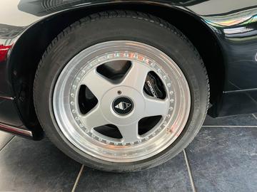 1990 Porsche 928 — миниатюра 12