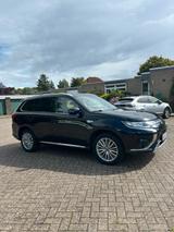 Mitsubishi Plug-in Hybrid Outlander 2.0 MIVEC PLUG-IN H...