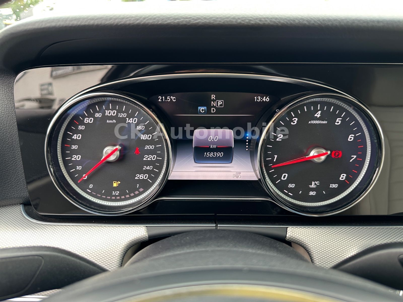 Fahrzeugabbildung Mercedes-Benz E 300 Lim. AMG-Line/Navi/Leder/Kamera/Burmester