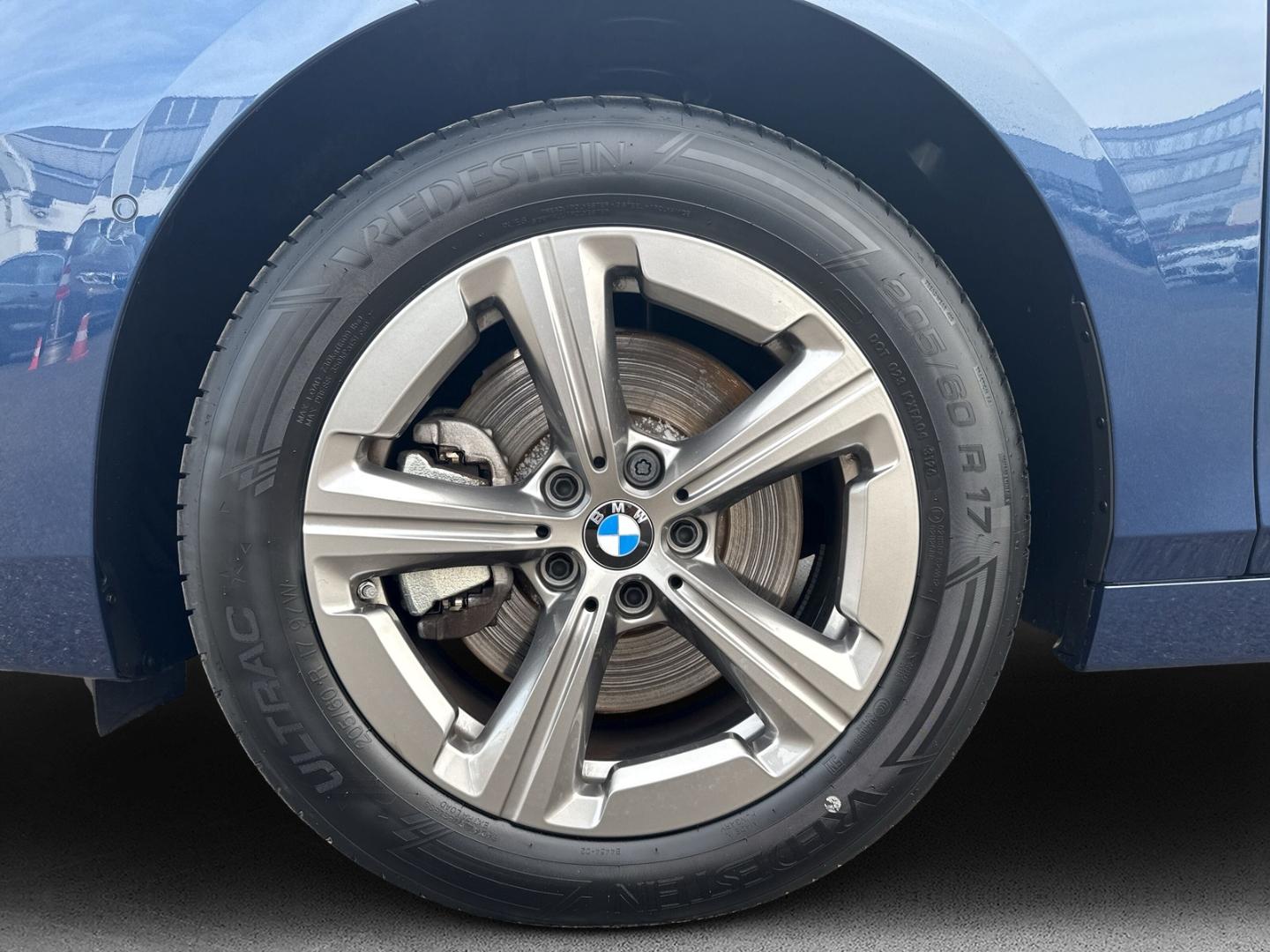 BMW 223 Active Tourer xDRIVE 17''NAVI LED AHK SPORTS