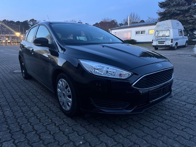 Ford Focus Lim. Ambiente