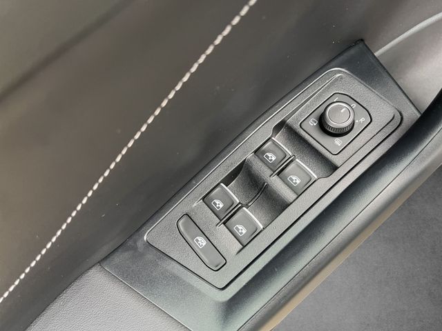 T-Roc R-Line 1.5 TSI DSG,ACC,LED,Navi;Kamera,AHK