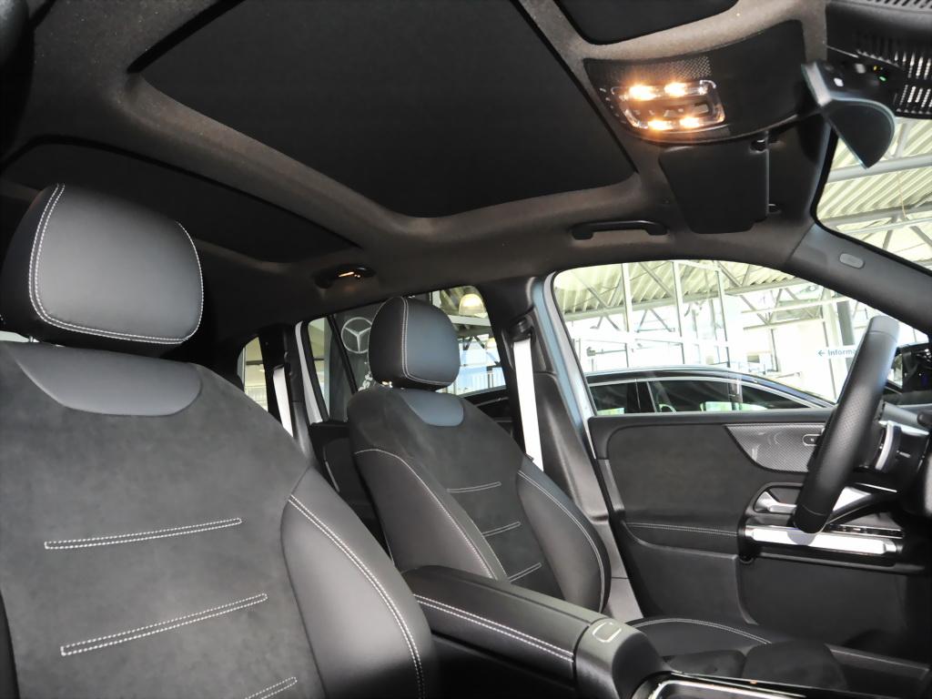 Mercedes-Benz GLB 200 AMG ADVANCED+ PANO MBUX 360° KEYLESS AHK