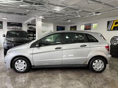 Fahrzeugabbildung Mercedes-Benz B 170 / Automatik Klimaanlage