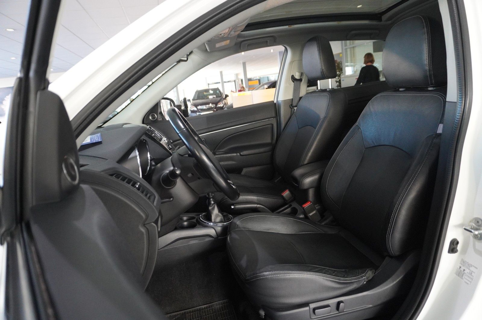 Fahrzeugabbildung Mitsubishi ASX 1.6D TOP 2WD NAVI/LED/KAMERA/PANO./SHZ/AHK