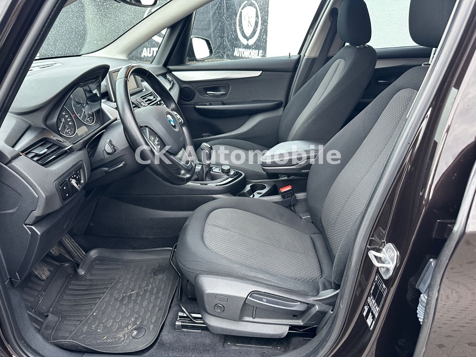 Fahrzeugabbildung BMW 218d Active Tourer Advantage/LED/SHZ/PDC