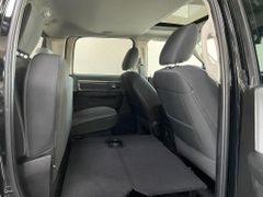 Fahrzeugabbildung Dodge 2022 SLT CLASSIC BLACK PACK CREW CAB