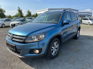 Volkswagen Tiguan - 1