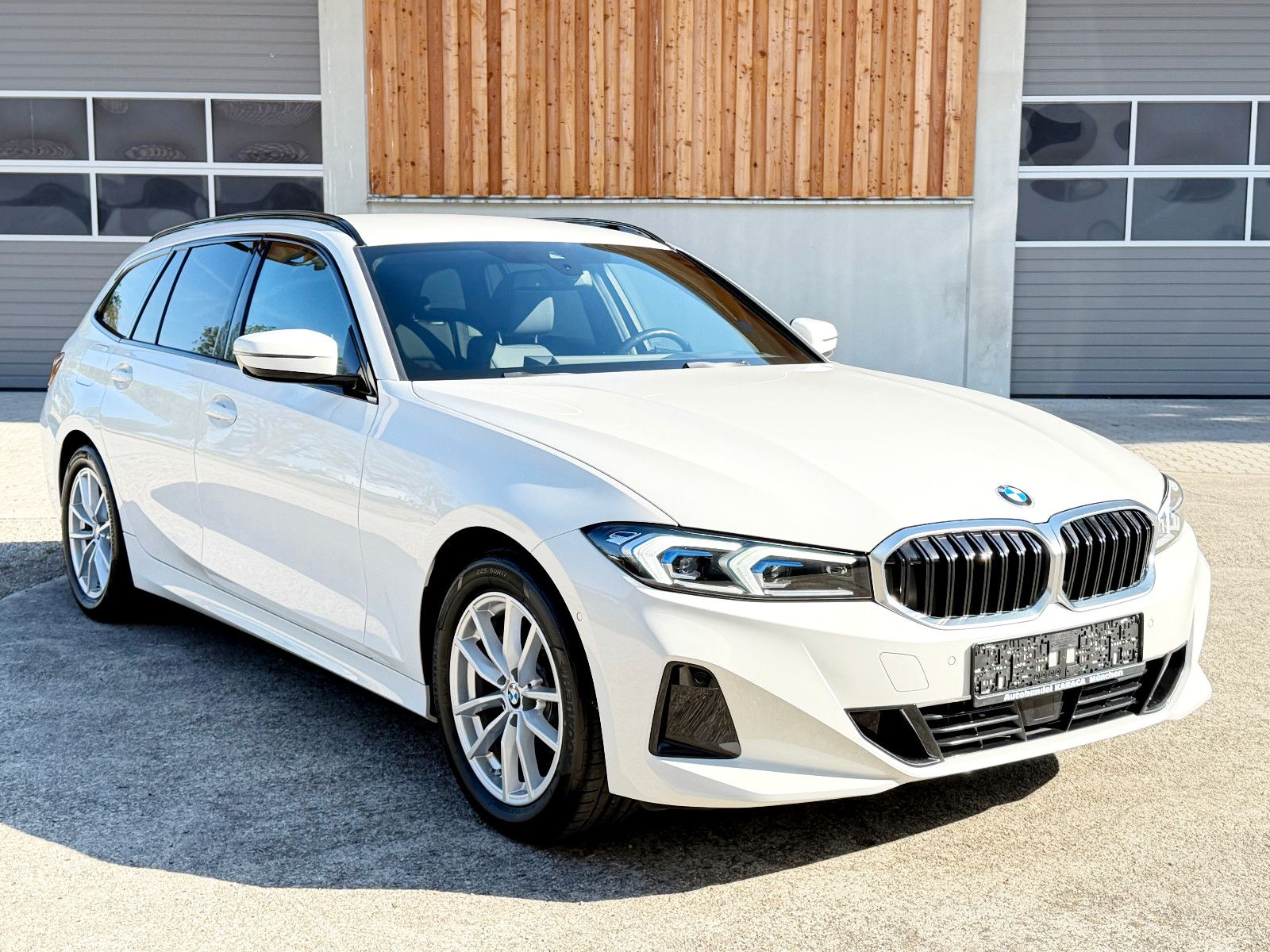 BMW 318d Touring Aut. RFK HeadUp ACC AHK 1.Hand foto 4
