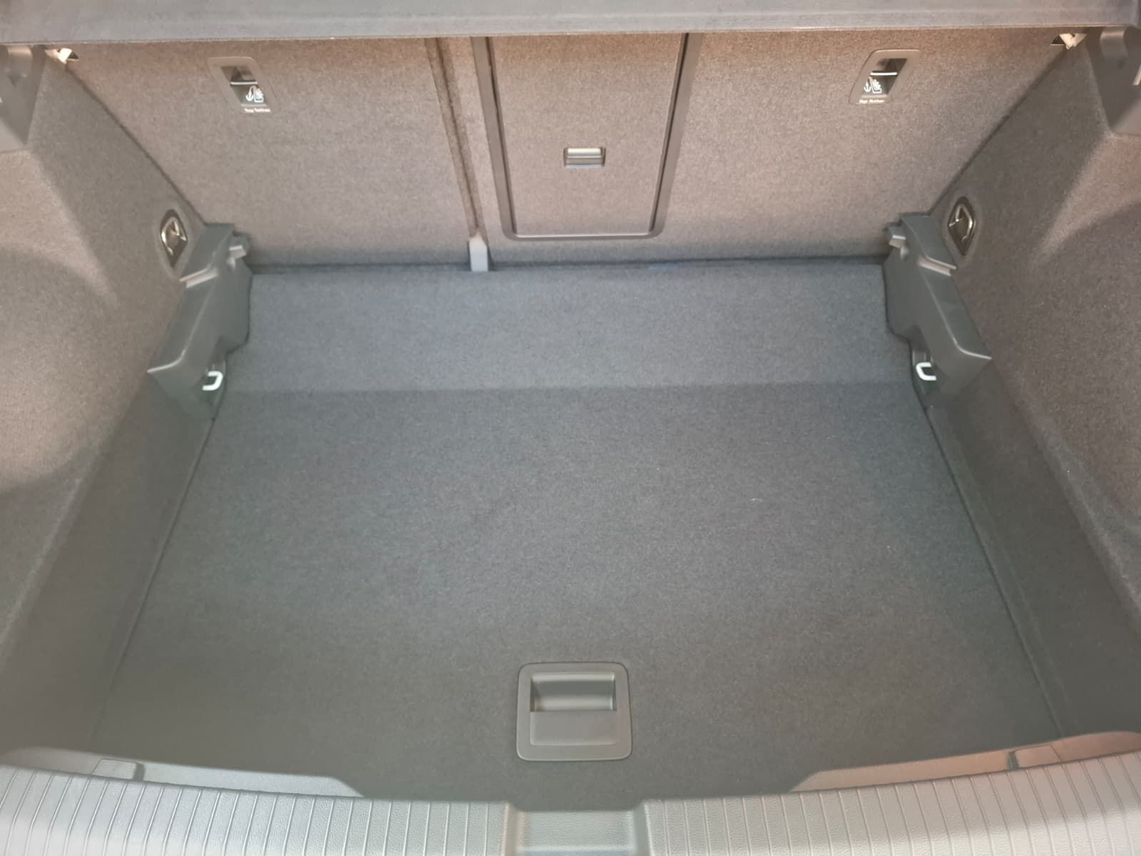 Fahrzeugabbildung Volkswagen T-Roc Style 1.0 TSI +ACC +LED +Park & LaneAssist