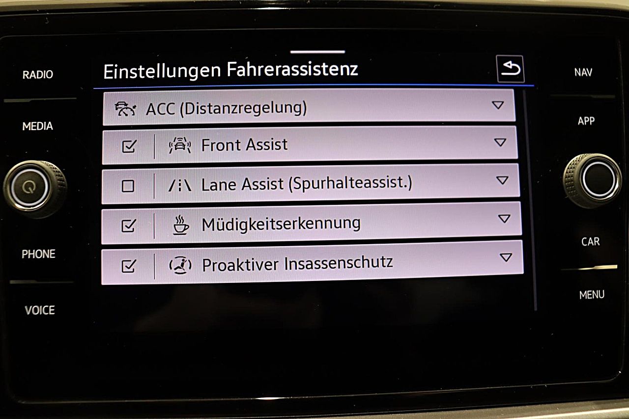 Volkswagen T-Roc - Bild 12