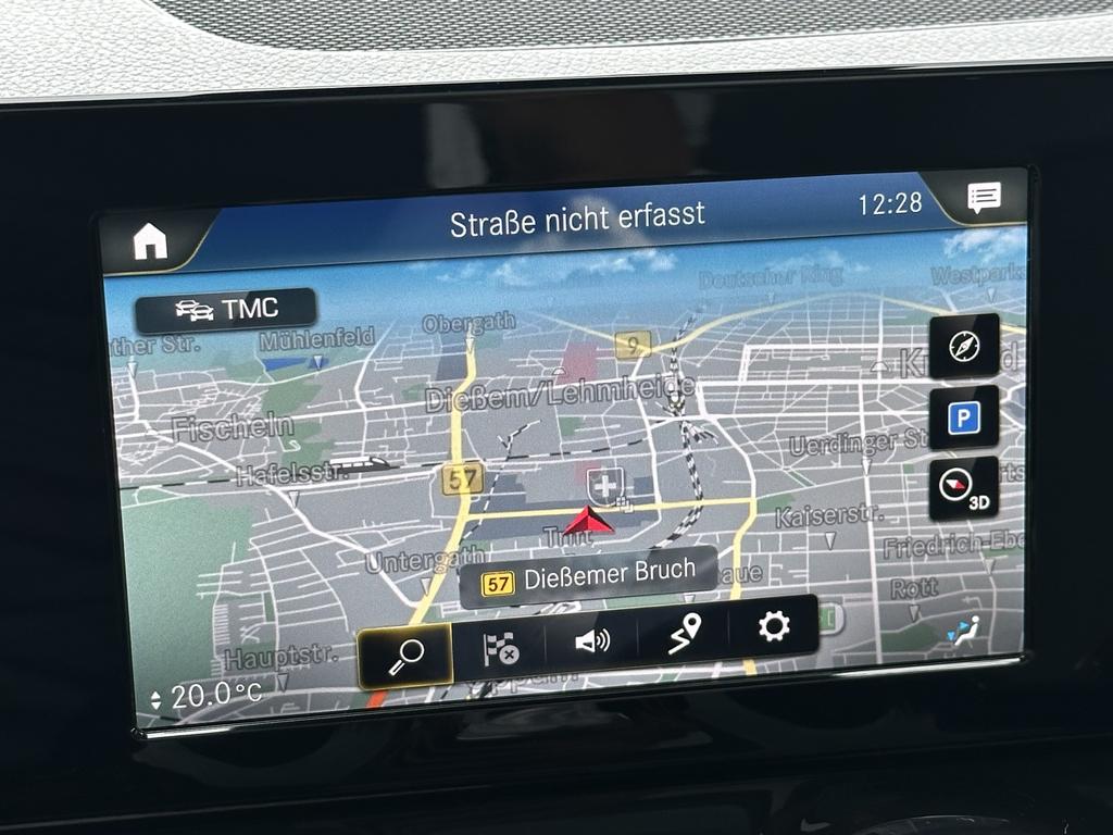 Mercedes-Benz GLB 180