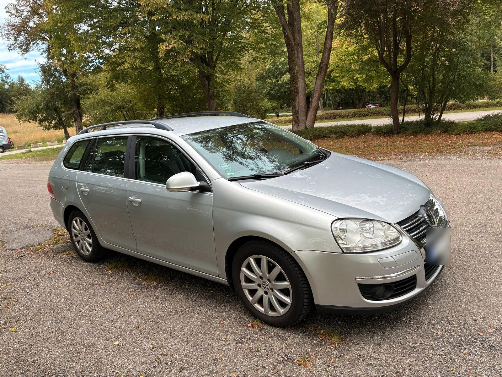 Volkswagen Golf 2007 — салон