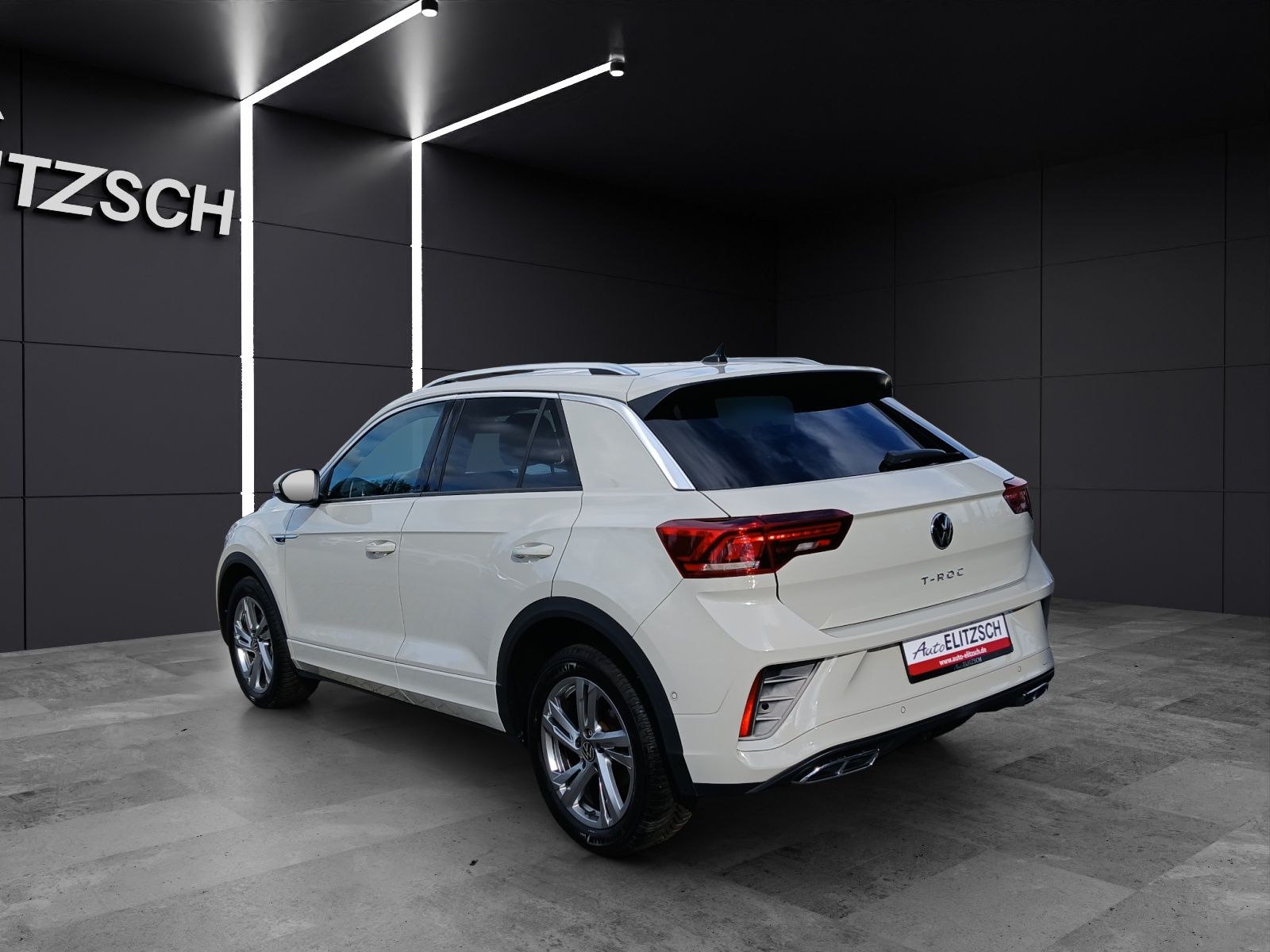 Fahrzeugabbildung Volkswagen T-Roc TDI R-Line DSG LED AHK Navi AID ACC Park-A