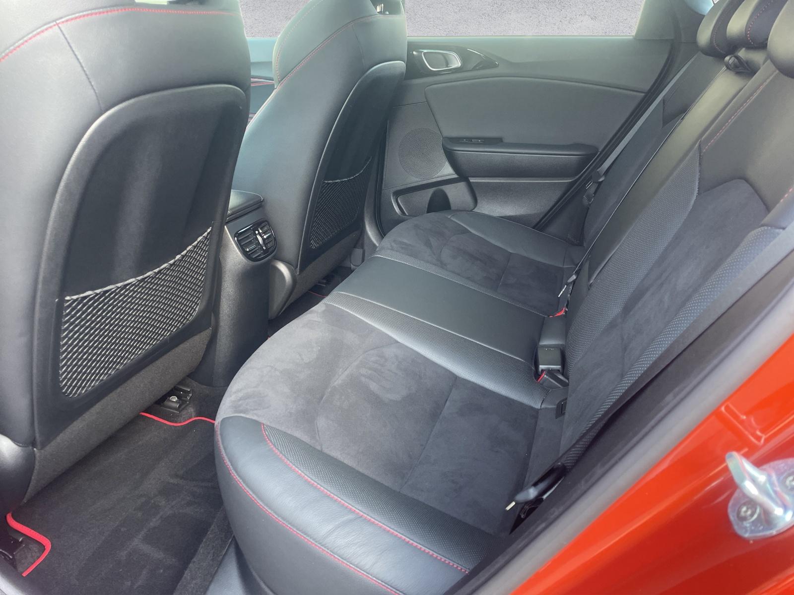 Kia cee'd 1.6 T-GDi DCT GT NAVI/LED