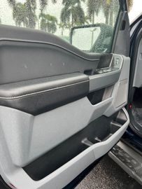 Ford F 150 Lightning Flash gr Batterie im Vorlauf