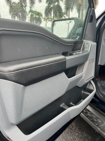 Ford F 150 Lightning Flash gr Batterie im Vorlauf