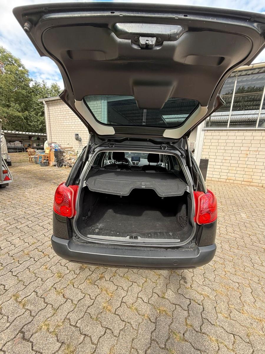 Peugeot 207 2011 — photo 10