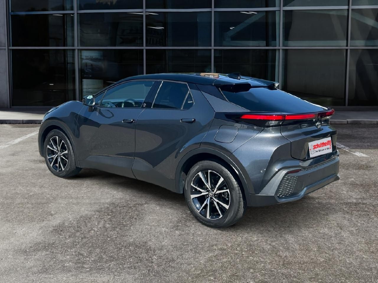 Fahrzeugabbildung Toyota C-HR Hybrid FWD Teamplayer