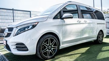 Fahrzeugabbildung Mercedes-Benz V 300 4MATIC|360°|AHK|SHZ|PANO|SPUR|TOTW.