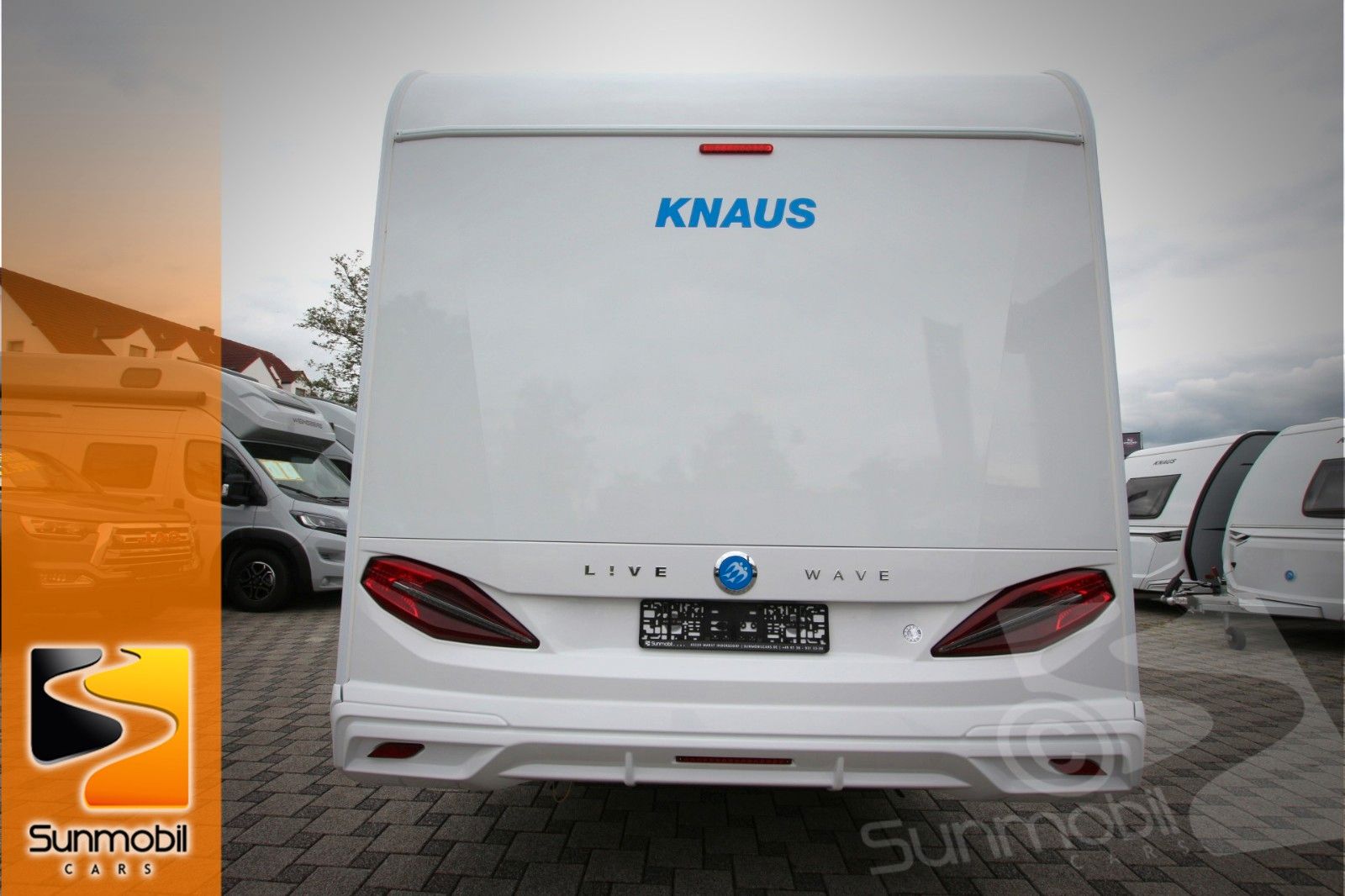Fahrzeugabbildung Knaus Live Wave 650 MF Automatik 180 PS LP.97.994,00€