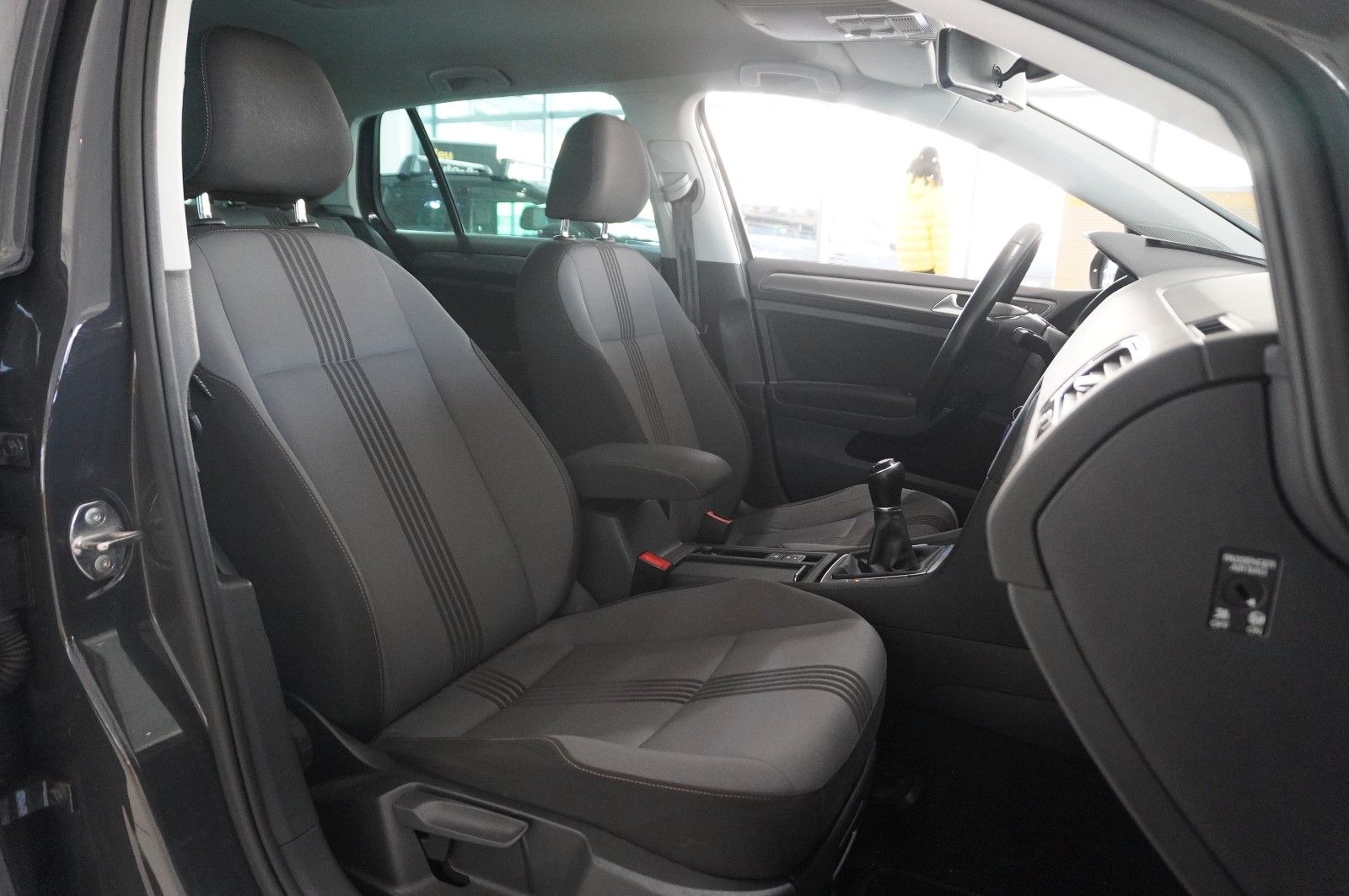 Fahrzeugabbildung Volkswagen Golf VII Lim.  1.2 TSI ALLSTAR NAVI/SHZ/PDC/TEMP