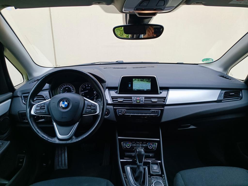 BMW 225