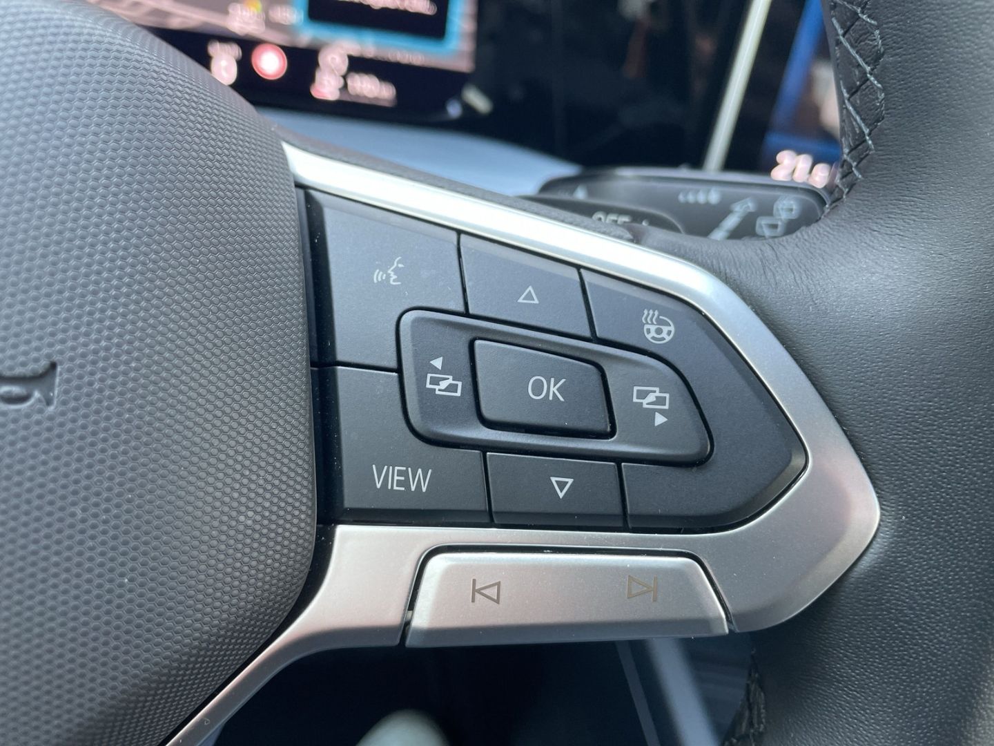 Golf VIII 2.0 TDI DSG Goal AHK/Kamera/Navi/ACC