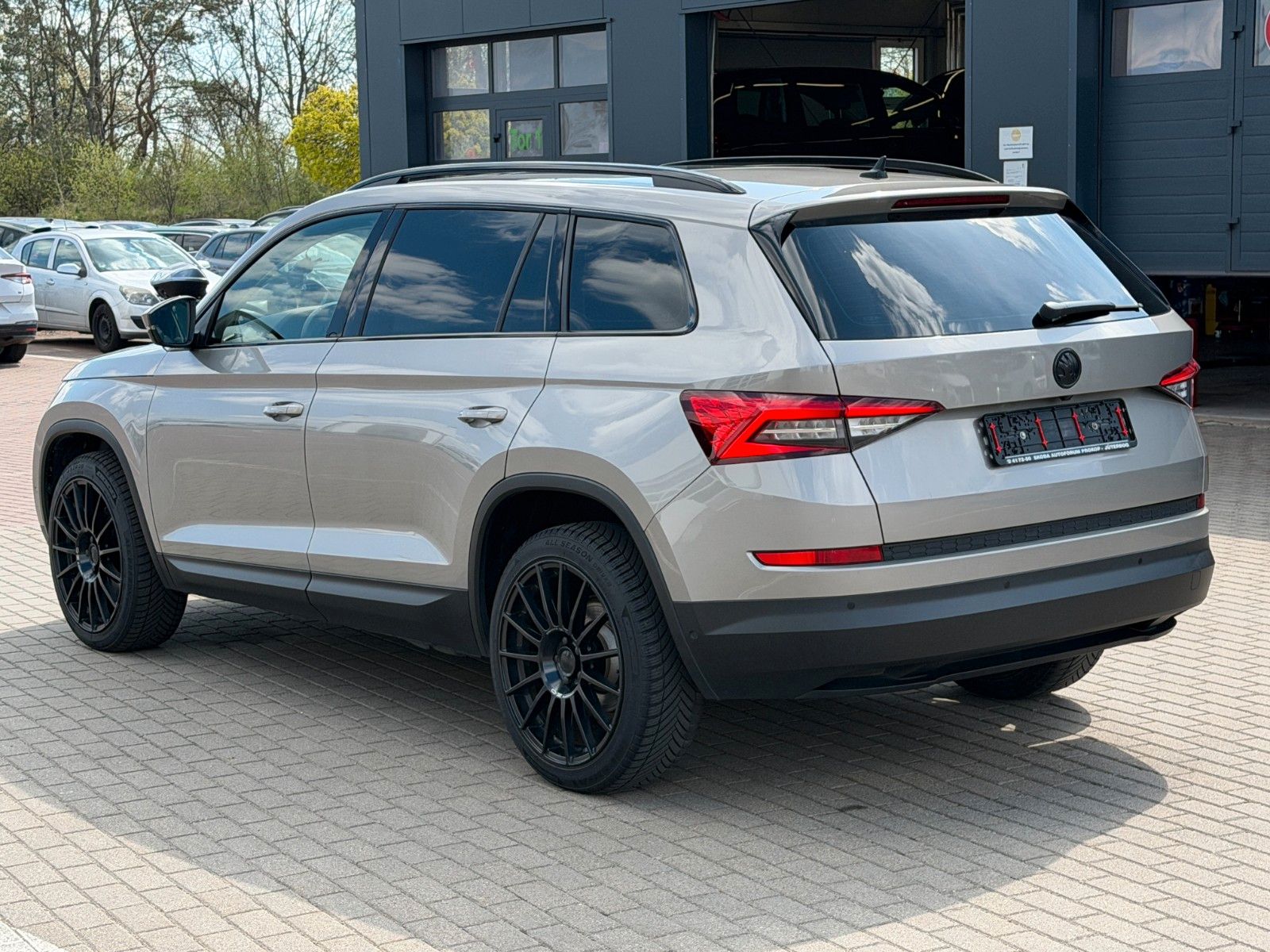 Fahrzeugabbildung SKODA Kodiaq 2.0 TSI Style *Pano*Standhzg*7Si*ACC*AHK*