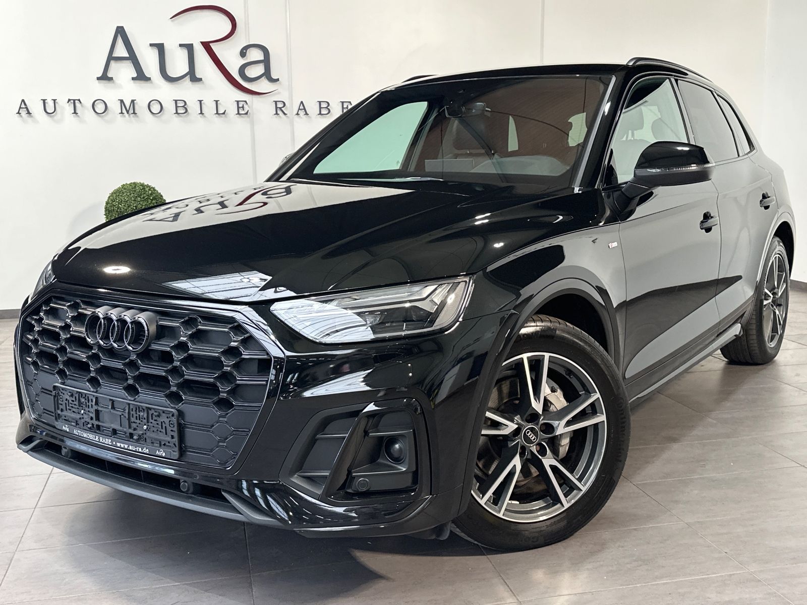 Audi Q5 35 TDI S-Line Black NAV+LED+ACC+KAMERA+AHK+VC