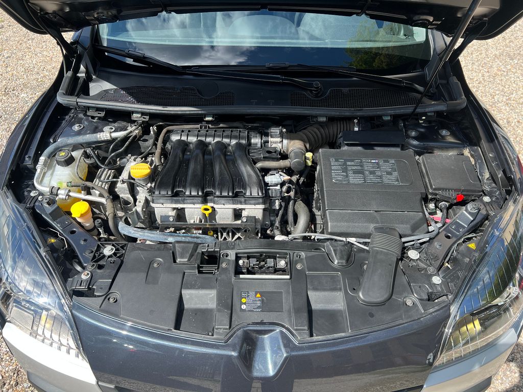 Renault Megane III Coupe Automatik Xenon Neuwertig 755KM