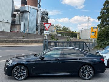 BMW 745 - 8