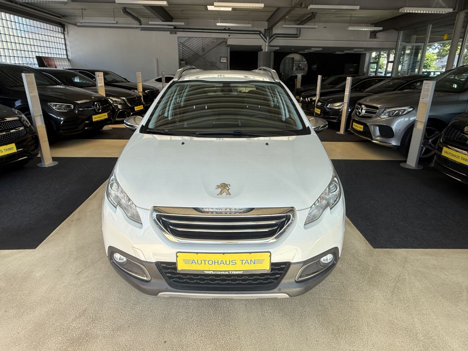 Fahrzeugabbildung Peugeot 2008 Allure
