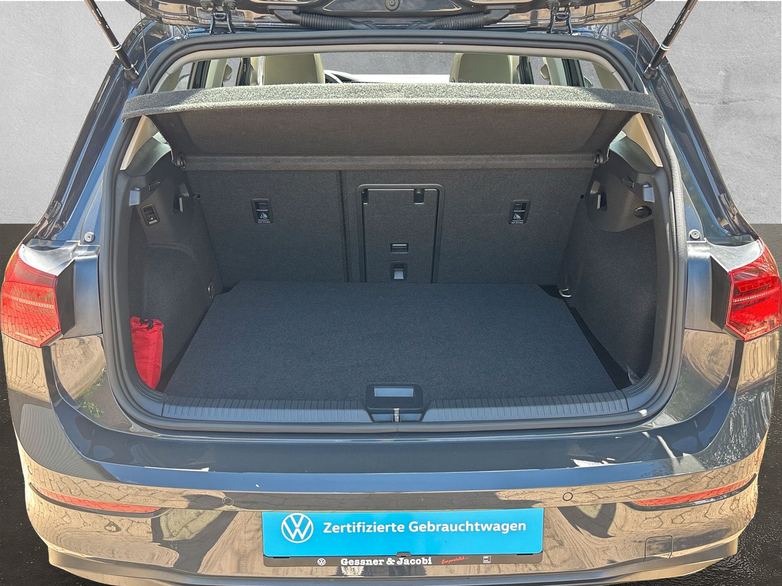 Fahrzeugabbildung Volkswagen Golf Variant 2.0 TDI Life AHK Pano Kamera Keyles