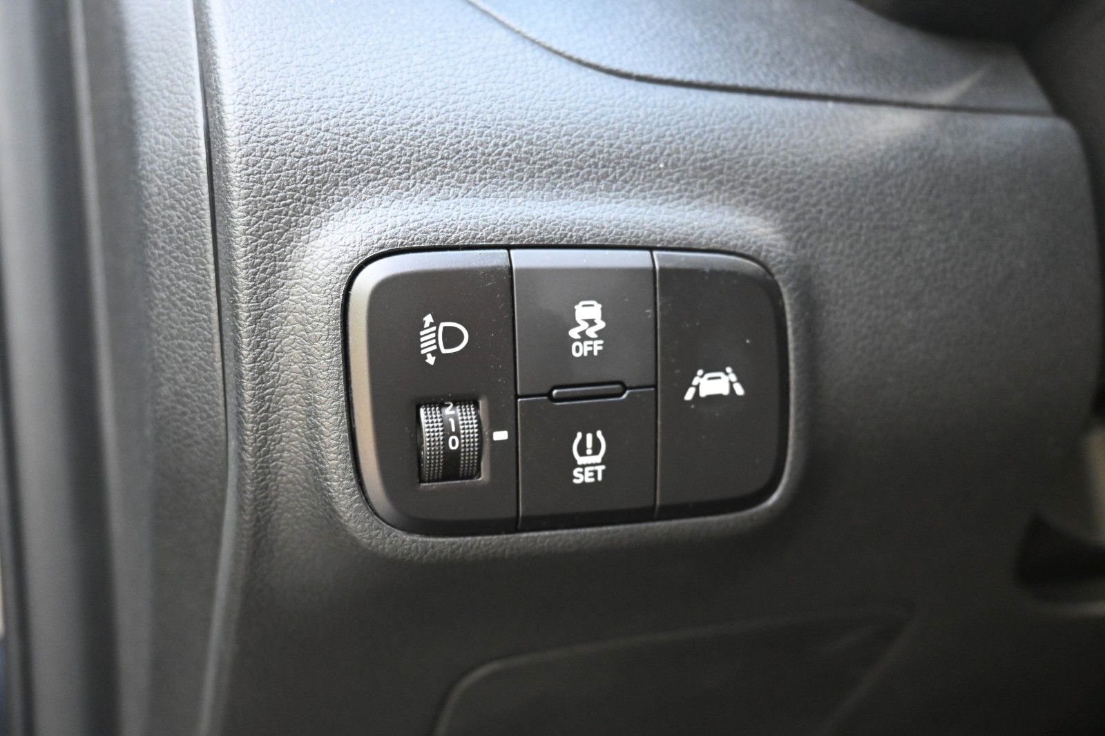 Fahrzeugabbildung Hyundai i10 Connect & Go*NAV*SIHZG*RFK*MIETKAUF