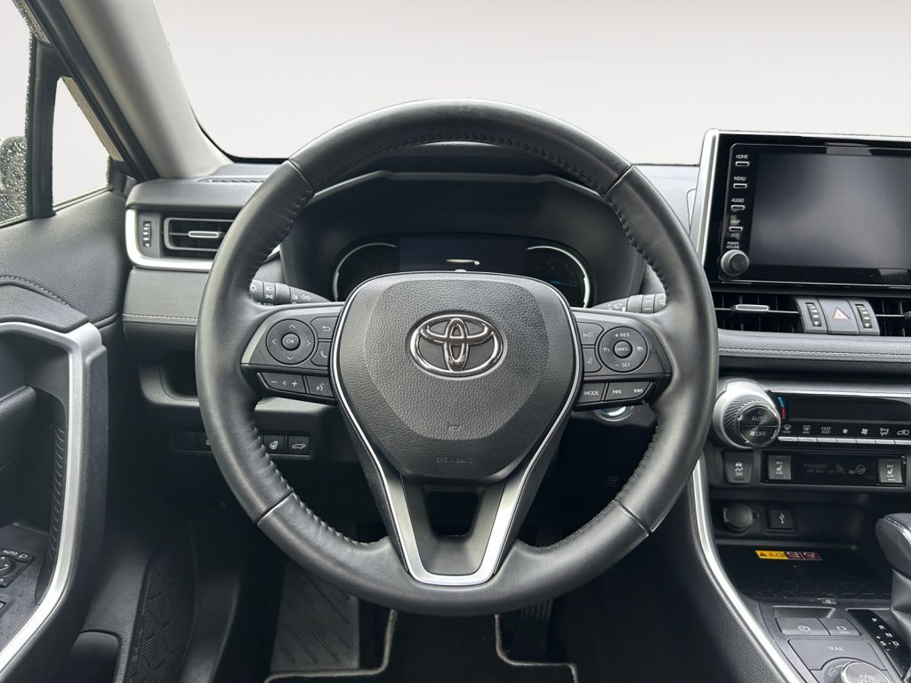 Fahrzeugabbildung Toyota RAV 4 2.5 4x4 Hybrid Team Deutschland