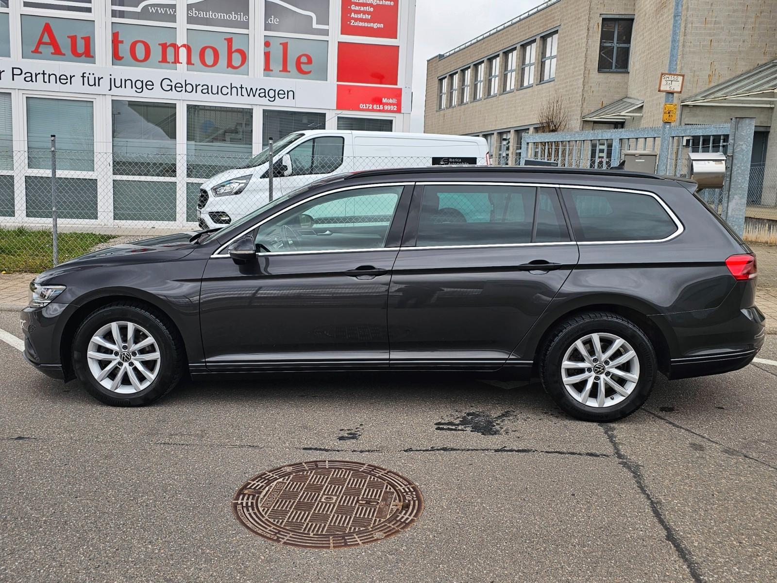 Volkswagen Passat Variant AHK*ACC*NAV*SHZG*SPUR*PDC*CarPlay