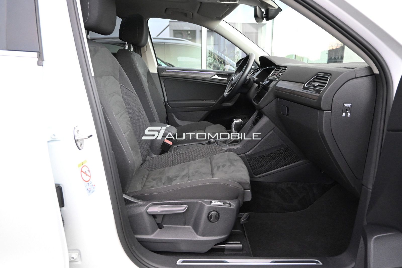 Fahrzeugabbildung Volkswagen Tiguan Allspace 2.0 TDI DSG 4M. °AHK°STHZ°PANO°