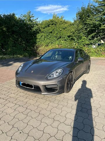 Porsche Panamera GTS