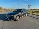 BMW X1 xDrive20d X-Line Leder Bi-Xenon PDC Navi