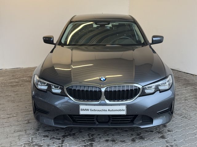 BMW 318dA Lim. Advantage Navi.LED.HuD.ACC.Sportsitze